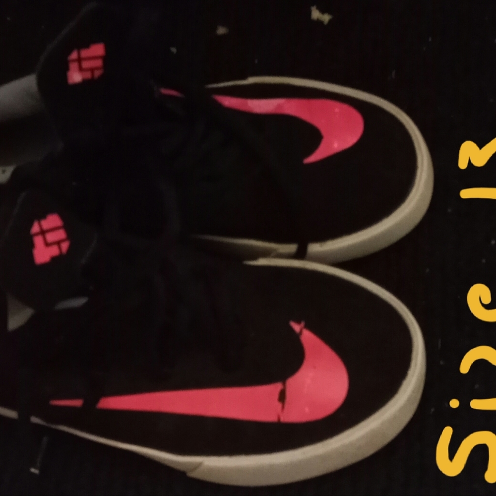 Nike shoes size 13